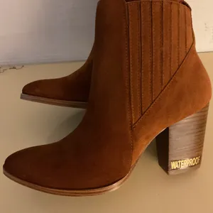 Blondo women suede Chelsea waterproof Cognac Suede Ankle Booties size 9.5 thumbnail 12