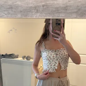 Dress Forum Floral Ruffle Tank Top - Cream and Red thumbnail 2