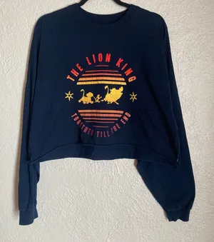 Disney The Lion King Hakuna Matata Dark Blue Cropped Spirit Jersey Size Medium thumbnail 1