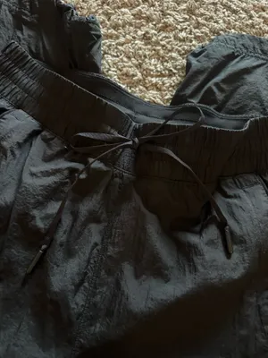 Lululemon Pants thumbnail 2