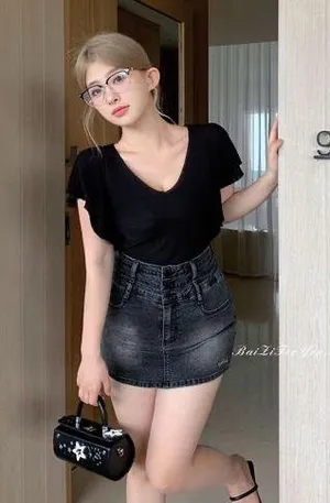 Black High thumbnail 1