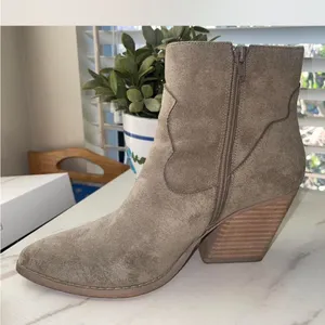 Women's Tan Vegan Suede western cowboy heeled ankle Boots thumbnail 2