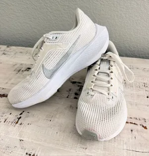 Nike Downshifter 13 Women’s Running Shoes White Gray Sneakers Size 5 DV3854-101 thumbnail 1