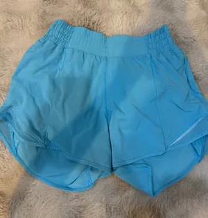 Hotty Hot Lululemon 4" thumbnail 1