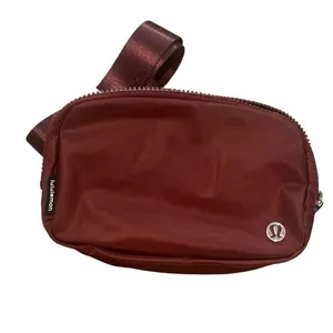 Lululemon Everywhere‎ Belt Bag Red Merlot Maroon Sporty Fanny Pack Travel NWT thumbnail 10
