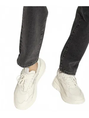UGG CA1 White Leather Sneakers Womens 6.5 thumbnail 2