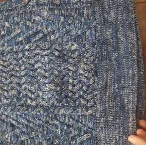 Gap blue sweater size xs women's fits girls size 14 thumbnail 2