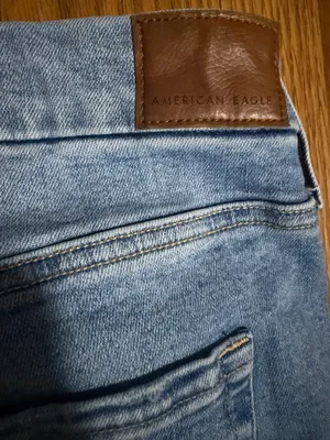 NWOT American Eagle distressed super high-rise jegging stretch light wash 14. thumbnail 4