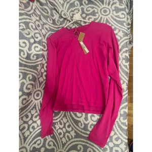 Skims Size 2X Cropped Long Sleeve T-Shirt Top AP-LGS-1370 Raspberry Shirt NWT thumbnail 4