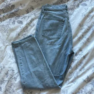 Gap “mom jeans” thumbnail 2