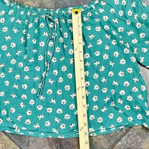 Billabong Sage Green Floral Glared Long Sleeves Off-The-Shoulder Top Small thumbnail 2