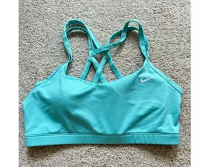 nike sports bra thumbnail 1