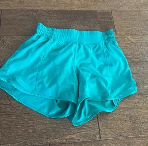 Lululemon Shorts thumbnail 1