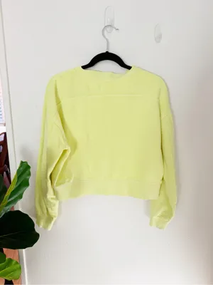 Lululemon Neon Yellow Cropped Sweatshirt Sz 4 thumbnail 3