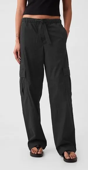 GAP Women’s Cotton Fine Twill Cargo Easy Pants in Black M thumbnail 1