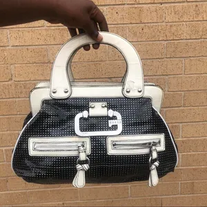 Vintage Whimsygoth Guess Y2K Black Faux Leather Shoulder Hand Bag Purse Gothic Mcbling Emo Grunge 2000s #Indie #Sleaze #Punk #Cyber #Trendy Baddie Retro RARE! thumbnail 3
