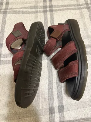 Dr. Martens Effra 9W 10Mens Black Insole with Burgundy Trim thumbnail 2