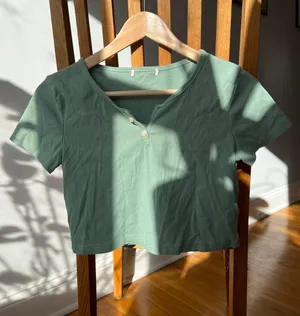 Green Top thumbnail 1