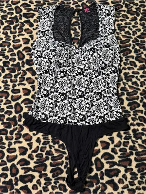 2000s style gothic whimsical bebe black & white floral lace bodysuit thumbnail 2
