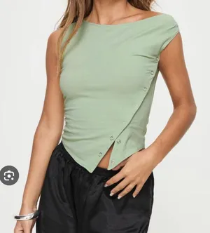 Princess Polly Green Crop Top thumbnail 1