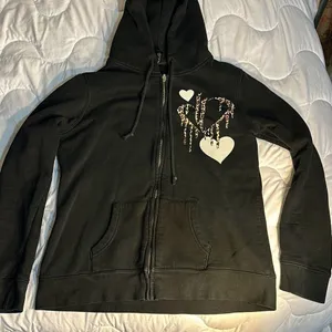 Large Heart Hoodie Black with Zipper and front pockets thumbnail 1