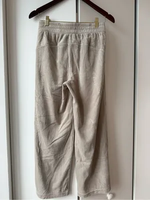 lululemon athletica Wide-Leg Cropped Pants in Taupe thumbnail 4