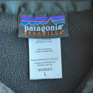 Patagonia Synchilla Women’s 1/4 Zip Black Fleece Pullover size L thumbnail 3