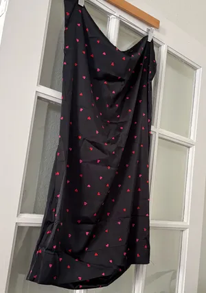 Stars Above Women's Black and Red Heart Pajama Set + Matching Pillowcase thumbnail 4