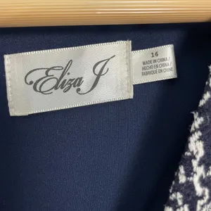 Eliza J. Women Dress 16 Navy Blue White Plaid V-Neck‎ Fit and Flare Sleeveless thumbnail 9