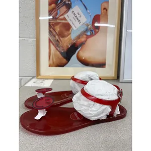 NIB Katy Perry Size 7 Women’s The Geli Flat Smiley Face Red Summer Sandals thumbnail 4