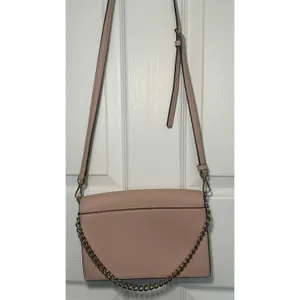 Kate‎ Spade Laurel Way Crossbody Pink Saffiano Gunmetal Chain Shoulder Bag Purse thumbnail 3