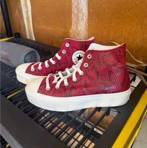 Red snake print Converse thumbnail 4