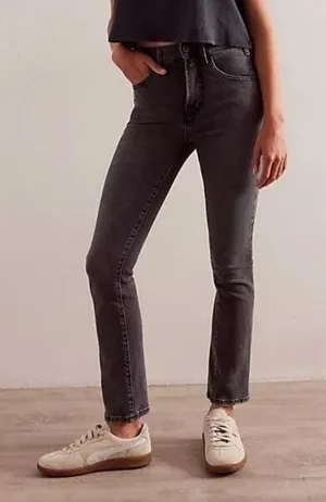 We The Free Jeans Sz 26‎ Black Faded Low Maintenance Mid Rise Crop Boot thumbnail 1
