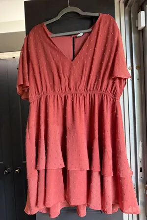 Women's Arula Tiered Dress Coral Pink Size A 1X Swiss Dot Textured Shortsleeve thumbnail 1