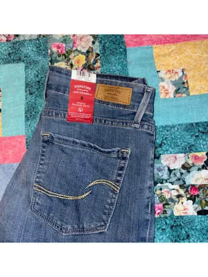 Signature by Levi's Modern Bermuda Shorts Size 6 Women's 28 Denim Blue thumbnail 3