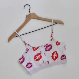 NEW!! HOT LIPS Lipstick Kiss Cropped‎ Loungewear Two Piece Set Top Shorts Medium thumbnail 3