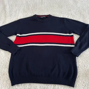 Brandy Melville Womens OS Crewneck Strips Navy Red Preppy Country Club Casual thumbnail 2