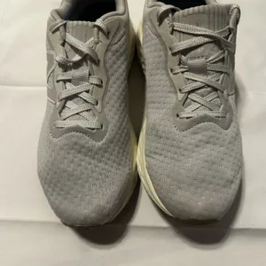 New Balance Fresh Foam Arishi v4 Women Gray Mesh Sneaker WARISEG4 Size 9 W thumbnail 3