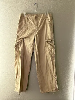 Levi’s ’94 Baggy Cargo Pants Size 29 Khaki Tan Mid Rise Straight Leg Y2K Utility thumbnail 5