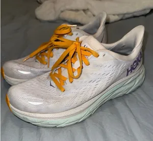 Hoka Clifton 8 thumbnail 1