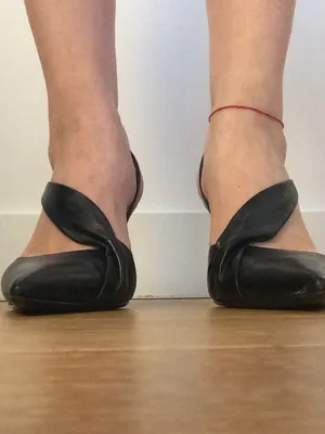 J. Renee Heel with a twist front slingback Euro size 40 fair condition thumbnail 7