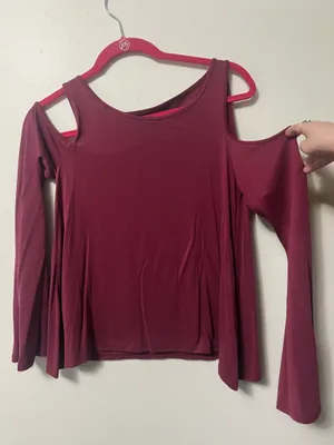 Hollister Cold Shoulder Long Sleeve thumbnail 3