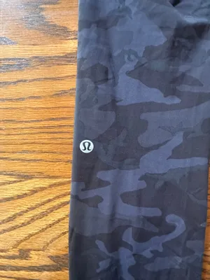 Camo Cropped Lululemon Leggings 6  thumbnail 3