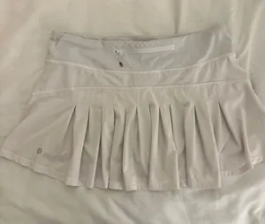 Lululemon Play Off The Pleats Skirt 13” thumbnail 1
