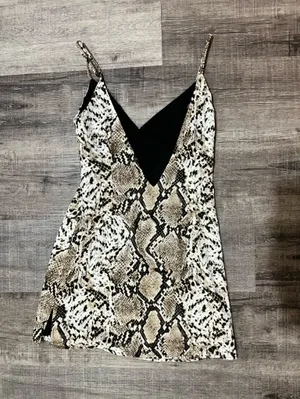SUPERDOWN Marie Deep V Mini Dress in Snake Print thumbnail 4