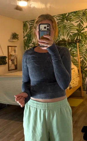 PINK Workout Long Sleeve Victoria's Secret Top thumbnail 1