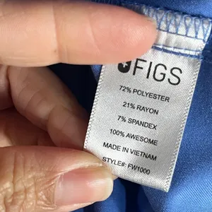 FIGS Women's Blue Short Sleeve V-Neck Catarina Three-Pocket Scrub Top Size XS thumbnail 4