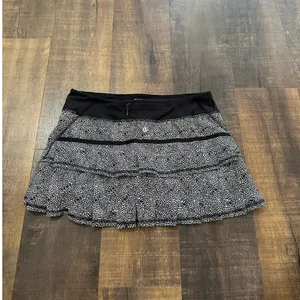 Lululemon Pace Rival Skirt Black White Floral Running Tennis Skort Size 8 thumbnail 5