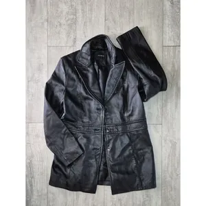Black Leather Button thumbnail 2