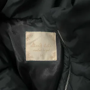 Altar'd State women’s Classic Black Puffer Jacket size medium thumbnail 2